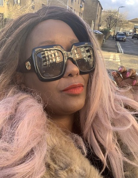 madam___caramel actriz de alta calidad foto