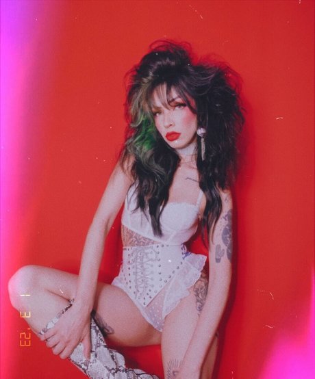 Angel Ferrari estrella porno erótica archivo