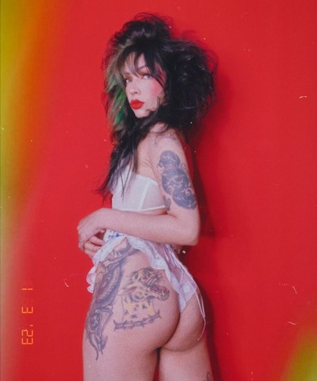 Angel Ferrari bonita estrella porno foto