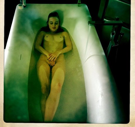 Bella Heathcote estrella de alta definición imagen