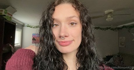 fitmom420 actriz atractiva foto