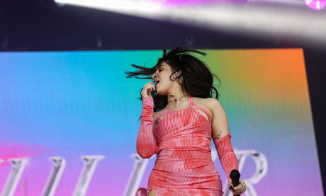 Mae Muller estrella porno hermosa galería