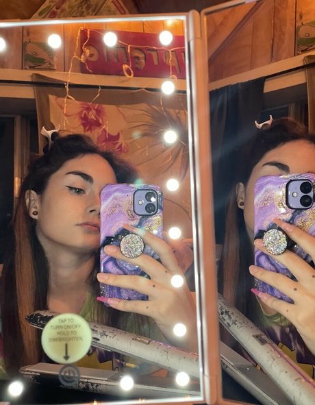 hnnnyy actriz sexual imágenes