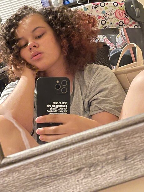 Ariel White mejor estrella fotos