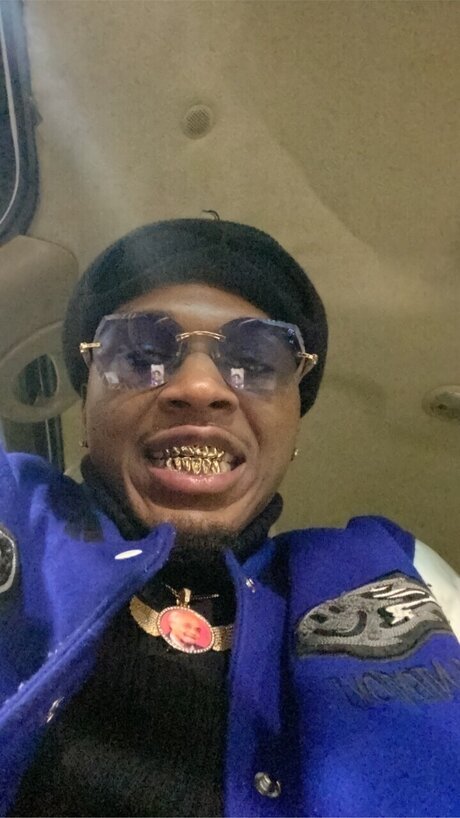 SharkThatAss actriz archivo