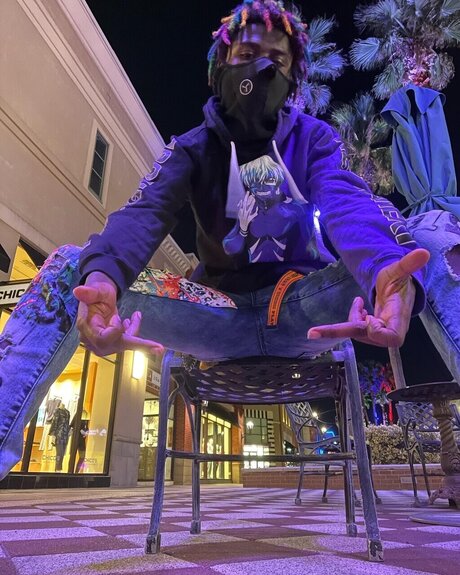 Demonking bonita estrella porno fotos