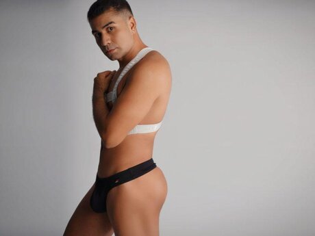 Cris Tapias estrella porno desnuda imagen