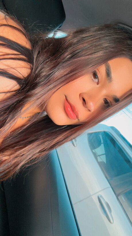 Nicole Gomez sexo modelo galerías