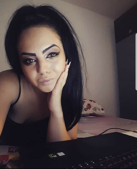 Daniela Denisa actriz de desnudos galería