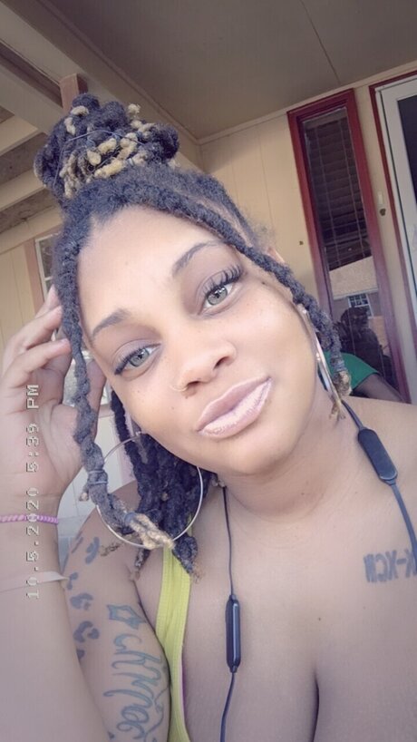 BaddieRedd modelo gratis galería