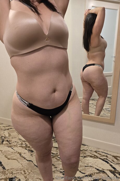 Curvy Mommy modelo bonita archivo