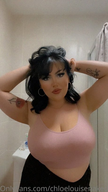 Chloe Louise estrella porno desnuda fotos
