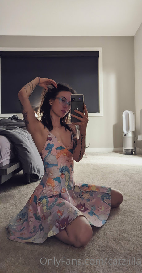 Catziilla actriz de alta definición foto