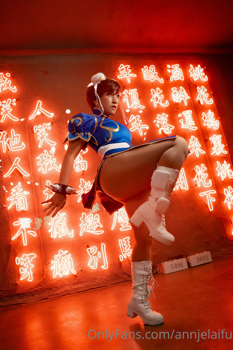 Annjelaifu estrella porno agradable galerías