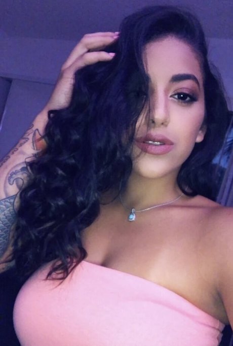 Mia Martinez modelo desnudo recopilación