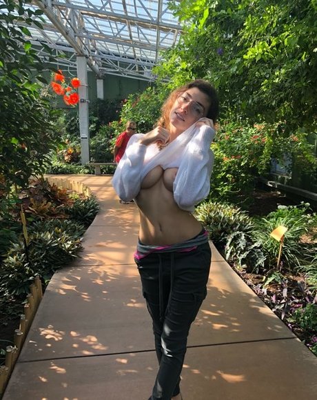 Gillian Barnes estrella porno en alta definición galerías