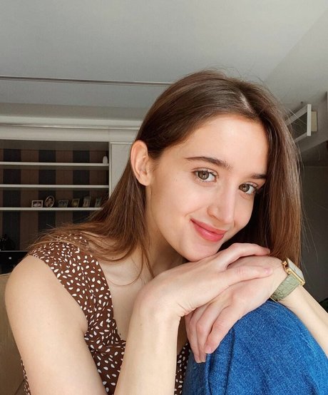 Martina Socrate modelo superior archivo