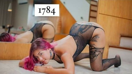 LavaGiirll estrella galerías