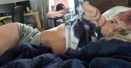 PinkCBJ modelo pornografico galerías