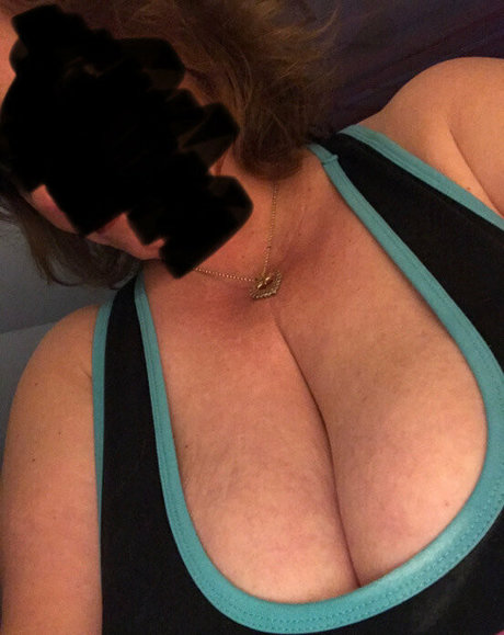 chorro negro onlyfans erótico perfecto imágenes