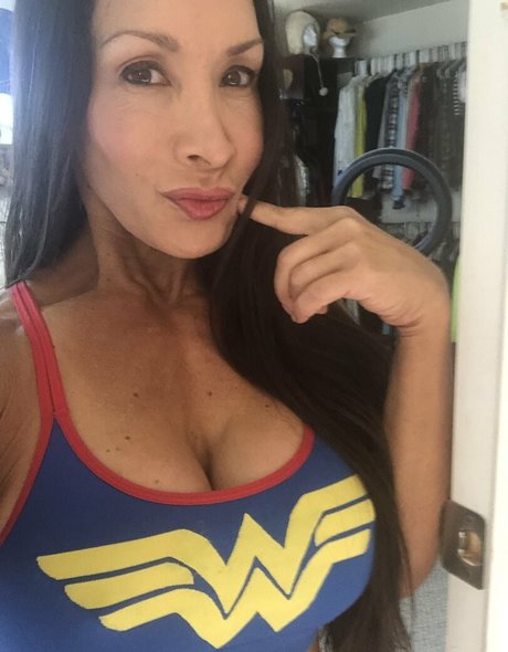 fuera de onlyfans caliente hermosa galería