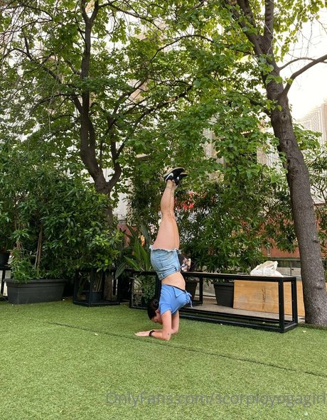 scorpioyogagirl estrella desnuda recopilación