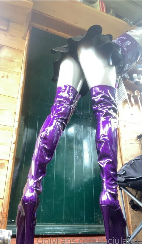 luciulatex estrella porno atractiva imágenes