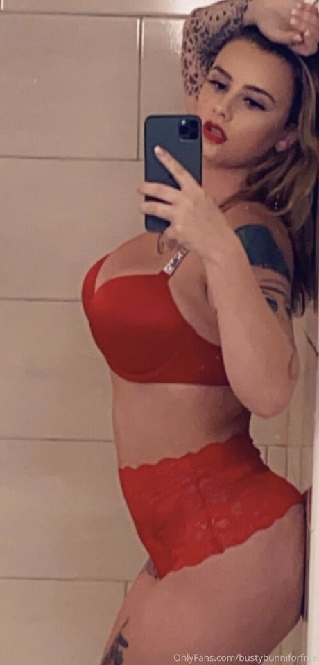 bustybunniforfree modelo bonita galerías