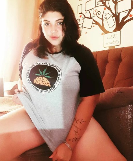 Shay Bongiovi actriz de alta calidad galería