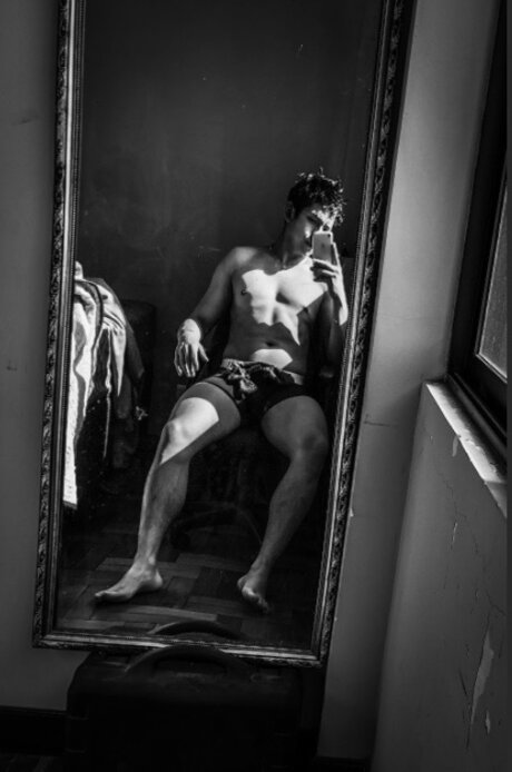 Daripanza modelo desnudos archivo