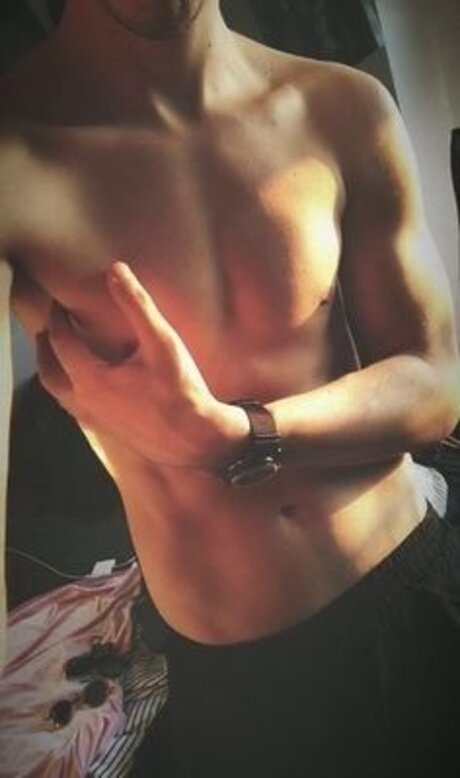 u8150071 hermosa estrella porno archivo