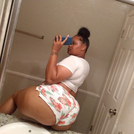 Pinnkyy estrella porno erótica imágenes