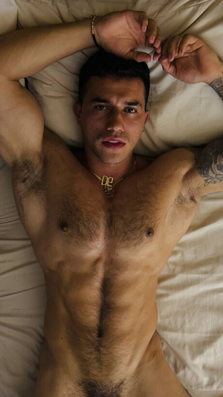 Garret Alvin modelo agradable imágenes