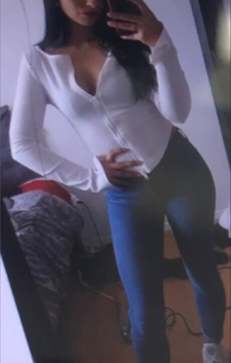 tetas gigantes onlyfans hermosa adulta imágenes