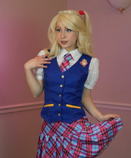 Raineemery estrella porno atractiva imagen