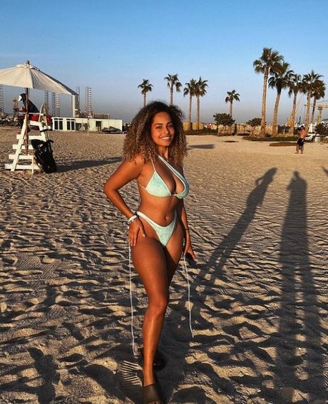 Amber Gill estrella porno desnuda fotos