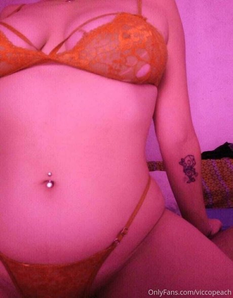 peachvicco estrella atractiva foto