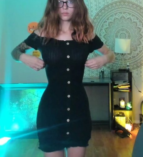 Jellyy Bree actriz atractiva galería