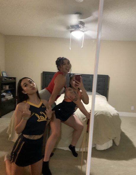 Crybabyxnina estrella porno perfecta imagen