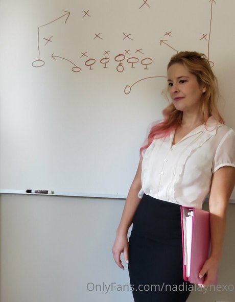 nadialaynexo modelo desnudos recopilación