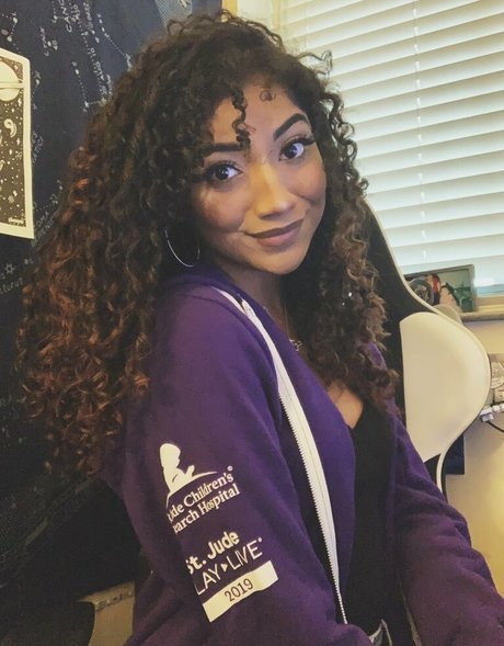 krystalogy estrella porno bonita archivo