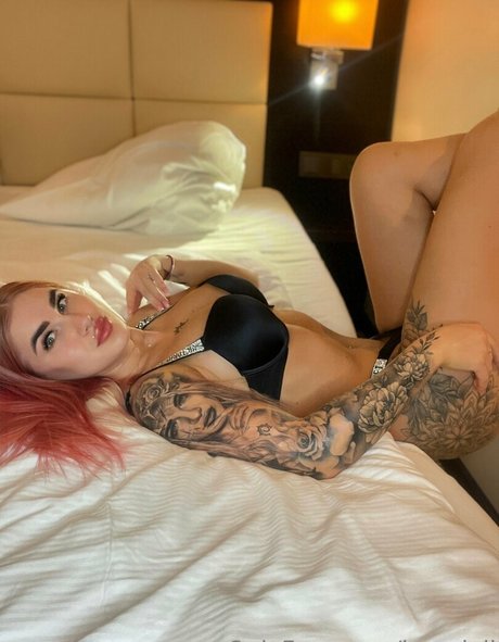 bonniell actriz caliente archivo