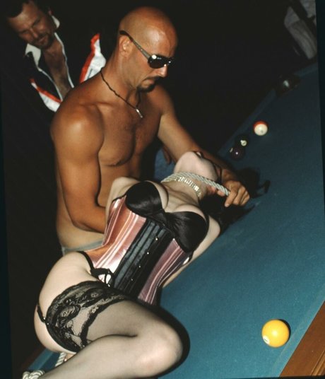 Dita Von Teese actriz exclusiva archivo