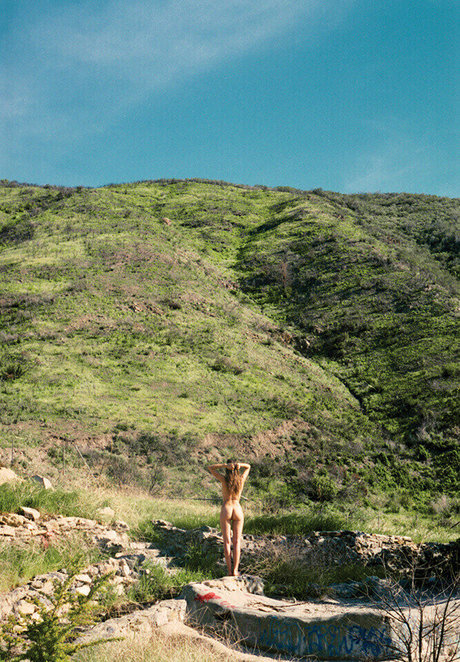 Lauren Marie Young modelo desnudo foto