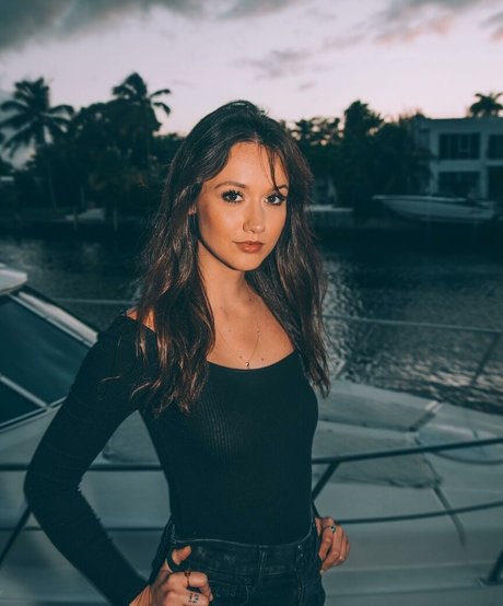 Amy Dangerfield modelo gratis fotos