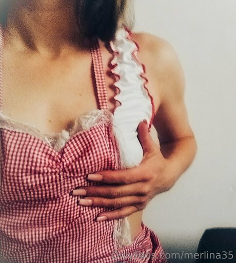merlina35 modelo desnuda imágenes