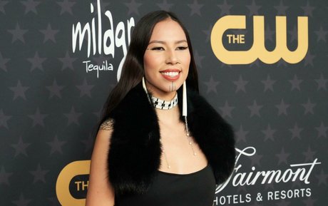 Quannah Chasinghorse buena estrella porno fotos