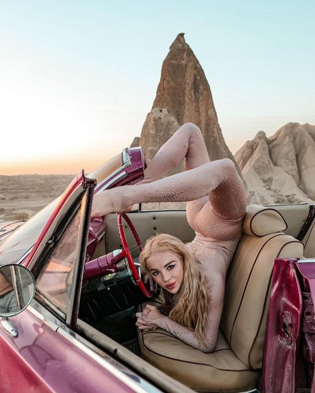 Anna Contortionist sexo estrella porno imagen