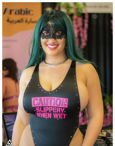 saraharabicfree desnudos estrella imágenes