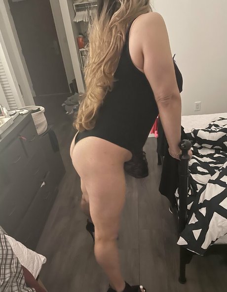 mrguudluv modelo de alta definición imagen